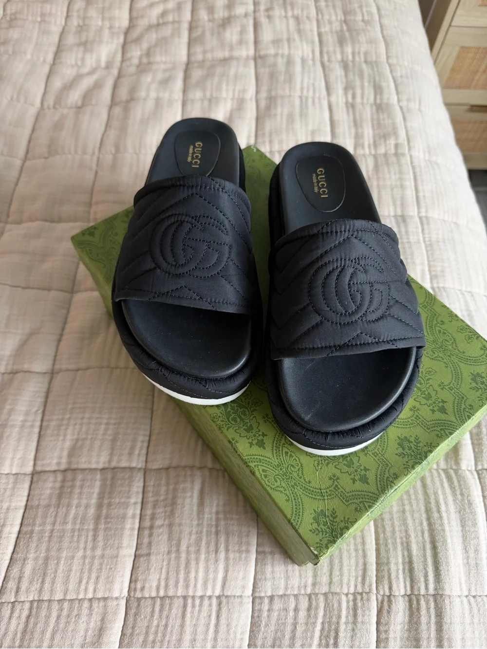 Gucci stylish slide
